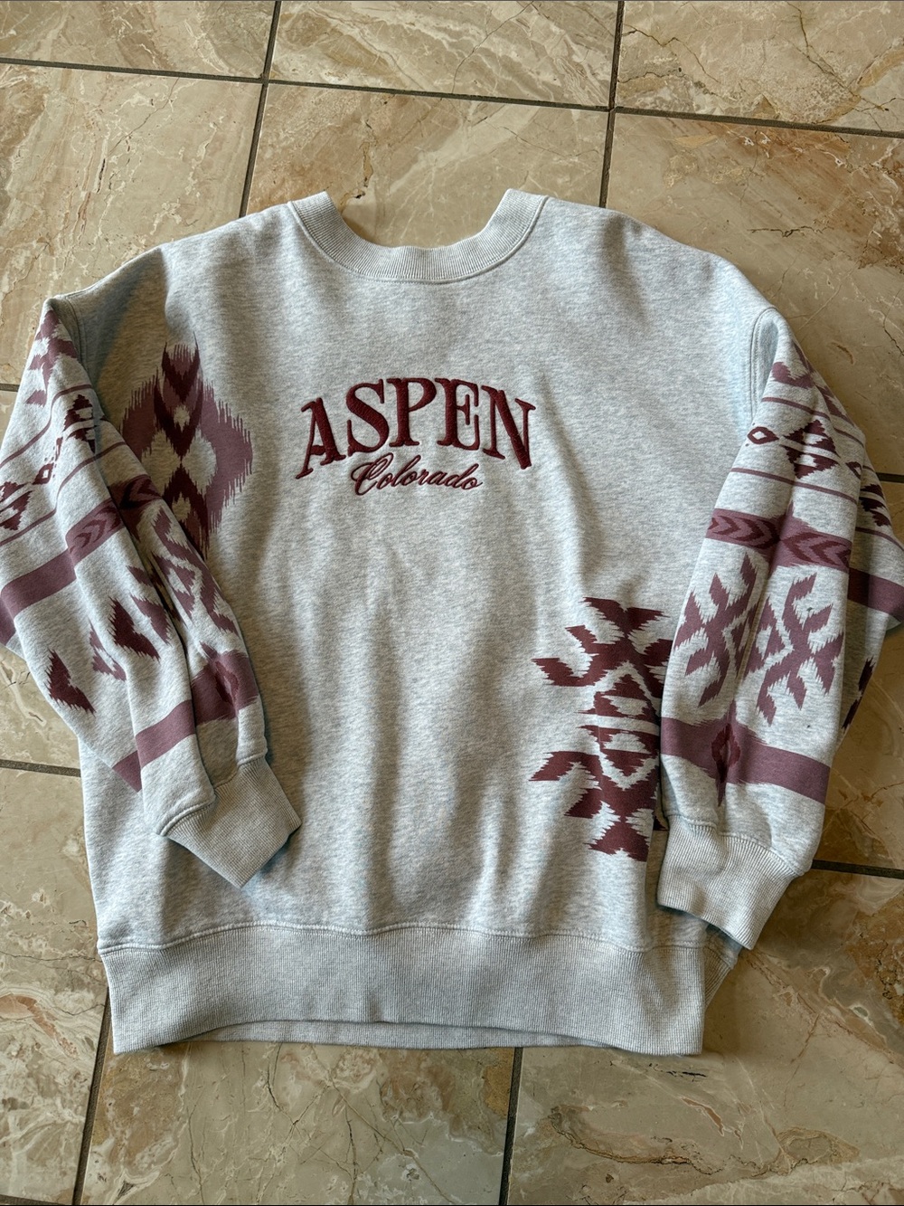 Abercrombie Aspen Colorado Graphic Crewneck Sweatshirt - Gray & Burgundy
